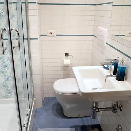 بيت ضيافة Massimo D'azeglio 4*